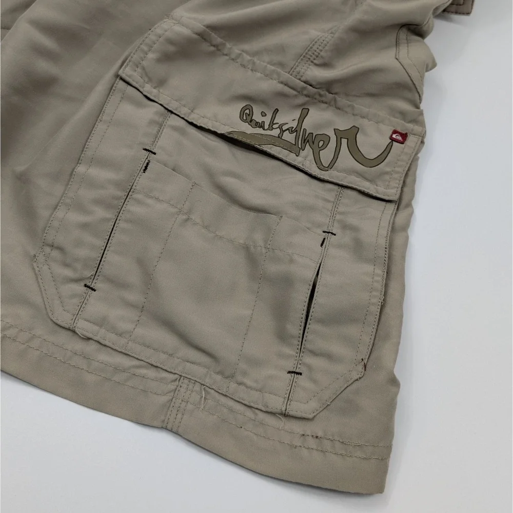 Vintage Y2K Quiksilver Cargo Shorts Mens 34x9 Tan Skater‎ Surfer Streetwear